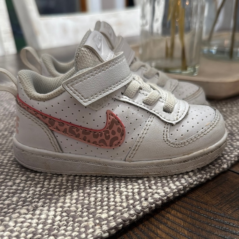 Nike Kids White and Pink Sneakers